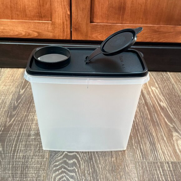 Tupperware Cereal Storer - Picture 5 of 15